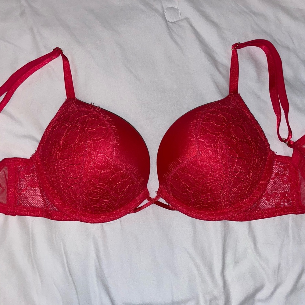 Victoria’s Secret Bombshell Bra